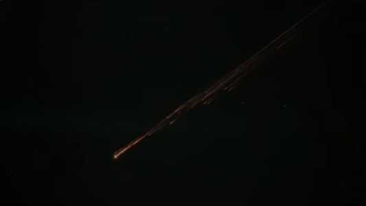 Meteoro? Bola de fugo cruza o céu no interior de Minas e assusta população; assista