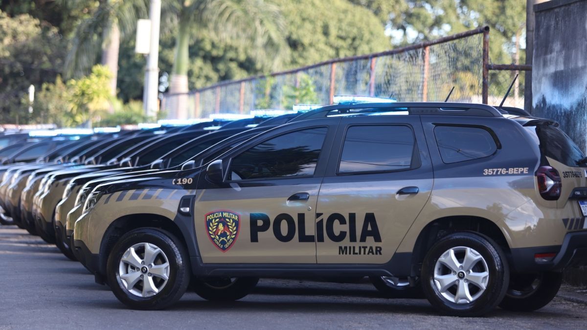 Homem é preso suspeito de agredir irmã e outros três parentes com barra de ferro em BH
