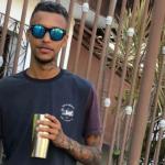 'Arrancou um pedaço de mim', diz mãe de jovem morto a tiros no portão de casa em BH