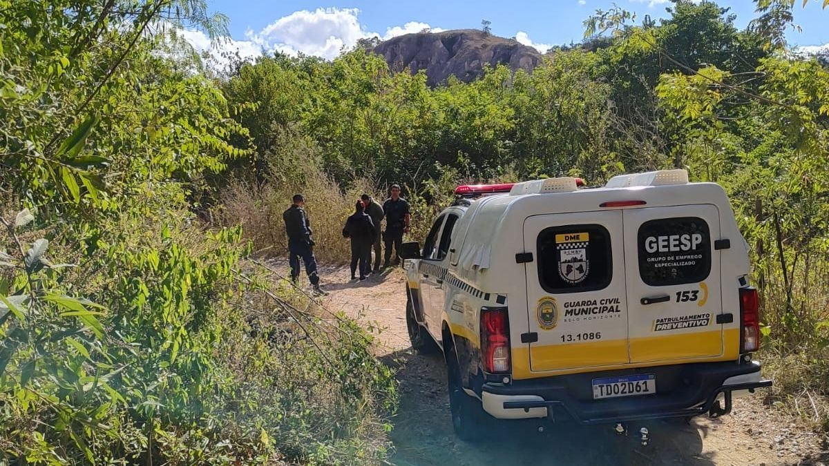 'Se a guarnição demora 1 minuto, ela estaria morta', diz guarda que salvou mulher de feminicídio em BH
