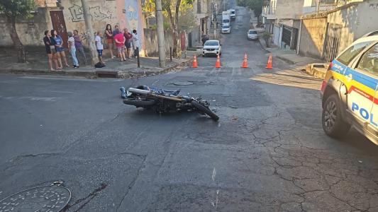 Motociclista morre em acidente com ônibus no bairro Pindorama, em BH