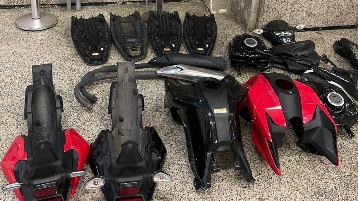 PM desarticula oficina de desmanche ilegal de motos e apreende menor em BH