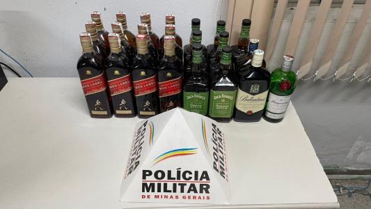 Promotor de eventos é preso com bebidas falsificadas no carro em Ribeirão das Neves