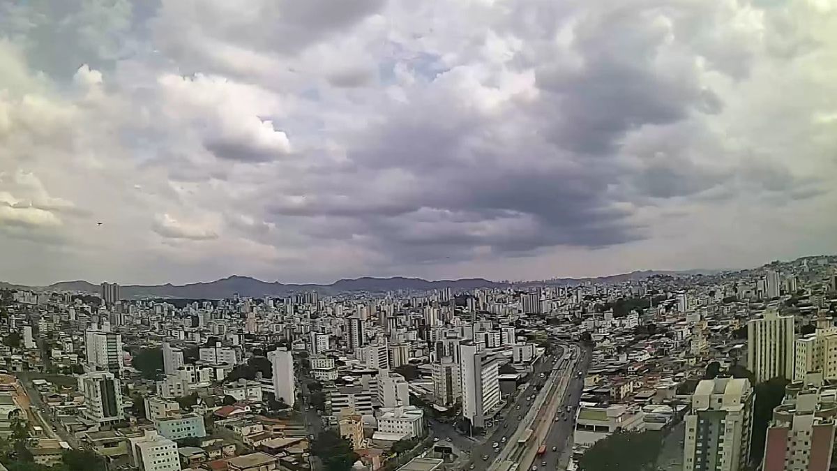 Defesa Civil de BH emite alerta de pancadas de chuva com raios no fim de semana
