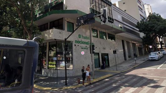 Hotel se pronuncia após mãe e filha caírem do 10º andar e morrerem no Centro de BH