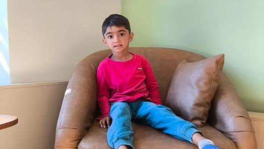Família de menino com doença rara em MG luta contra o tempo enquanto aguarda decisão da Anvisa
