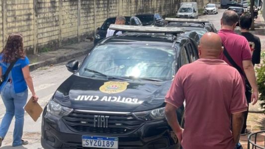 Vizinho é preso por importunação após se exibir pelado na janela para criança em BH