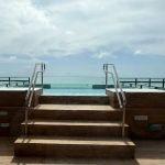 Mãe e filho de SP morrem eletrocutados em piscina de pousada em Maragogi-AL