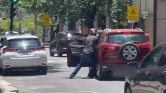 Idosa agredida e assaltada durante briga de trânsito em BH desabafa: 'Entrei em pânico'