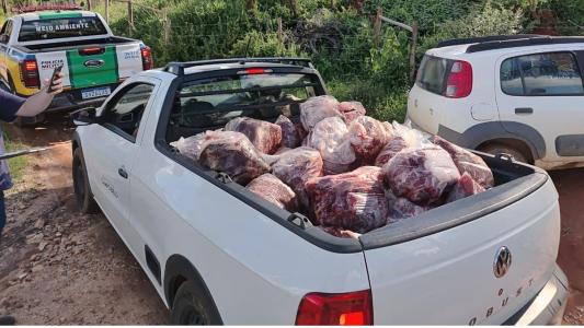 PM apreende 800 kg de carnes vindas de abates clandestinos no interior de MG
