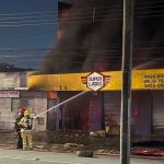 'Perdi minha vida ali', diz dono de loja após incêndio na avenida Vilarinho, em BH