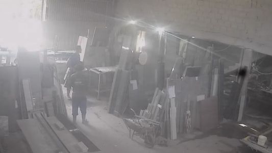 Vídeo mostra momento em que suspeito invade marmoraria e mata colega de trabalho em BH