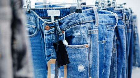 Trio é condenado por roubo de 755 calças jeans na região do Brás, em São Paulo