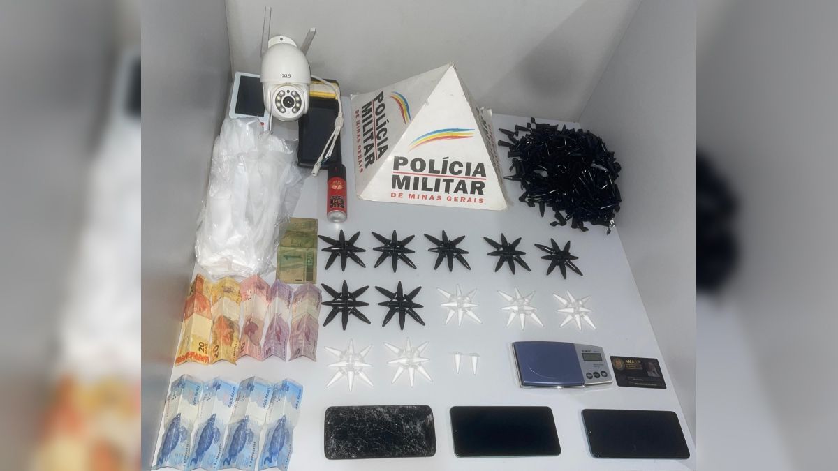 'Loira do pó' e comparsa são presos suspeitos de tráfico de drogas na Grande BH