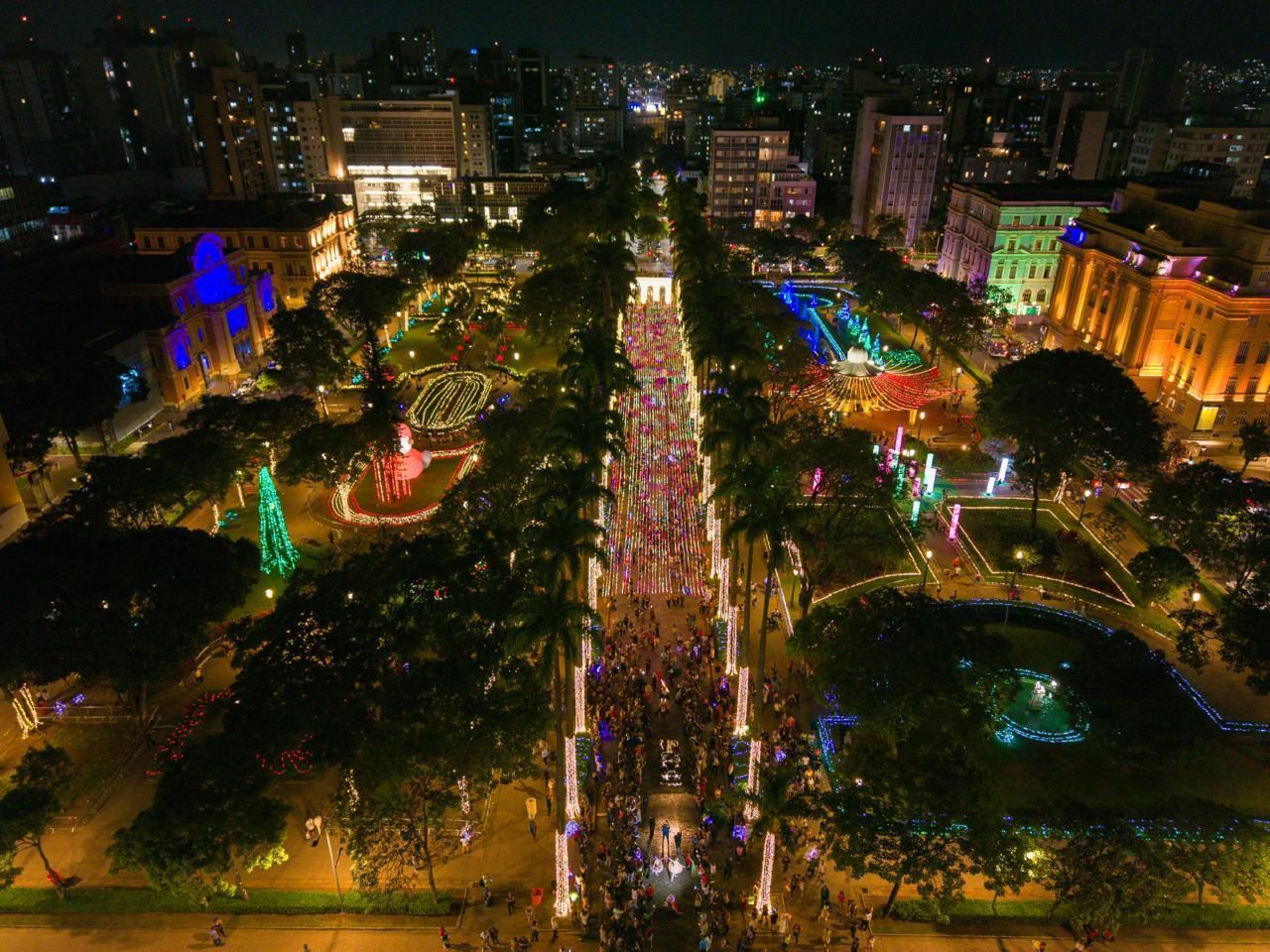 Réveillon em BH terá operação especial de trânsito na Praça da Liberdade, veja mudanças