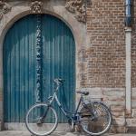 Moradores de Paris andam mais de bicicleta do que de carro, diz estudo