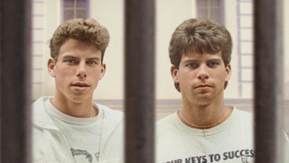 Irmãos Menendez enfrentam novo julgamento nesta quinta (17) para tentar reverter prisão perpétua