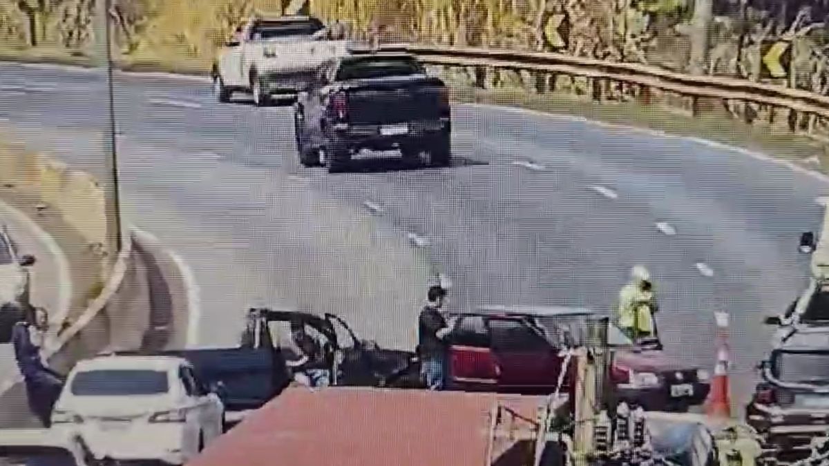 Acidente interdita o Anel Rodoviário, em BH; congestionamento chega a 7km