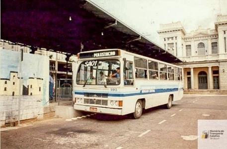 Projeto conta 'história cotidiana' de BH com resgate de fotos antigas de ônibus da cidade