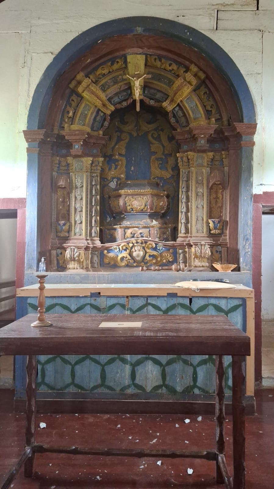Invasão e vandalismo na histórica Capela Santa Teresa D'ávila causa comoção