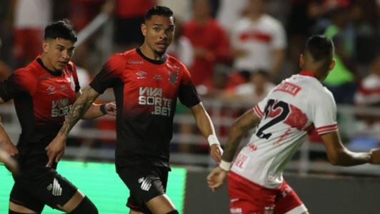 Athletico-PR x CRB, pelo Brasileirão Série B
