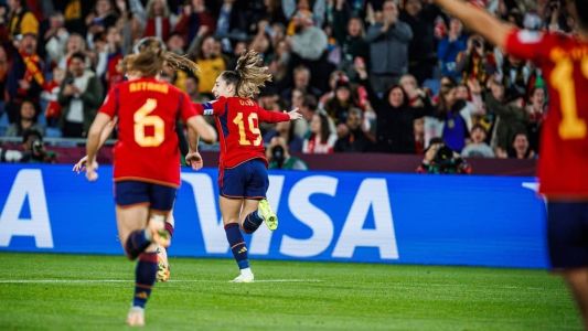Capitã da Espanha, Olga Carmona fez o gol do título mundial para a Espanha