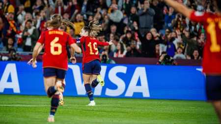Capitã da Espanha, Olga Carmona fez o gol do título mundial para a Espanha