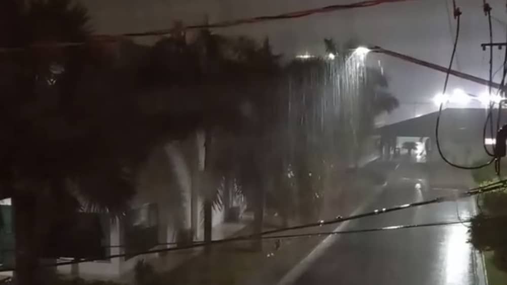 Vídeo: Manaus tem 'chuva histórica' após onda de calor, seca e tempestade de areia