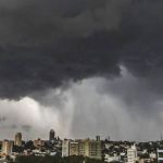 Paraná tem alerta de tempestade com risco de alagamento para 400 cidades; lista
