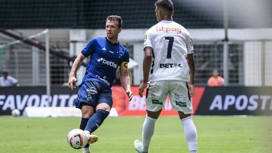 Capitão do Cruzeiro, Eduardo Brock tem proposta para deixar o clube