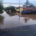 Temporal causa estragos e deixa ruas e casas alagadas em Capitão Enéas; Norte de Minas