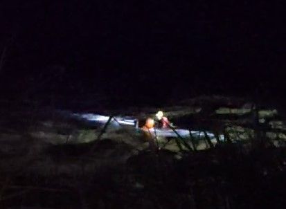 Carro capota, cai em córrego e mulher morre  na região Nordeste de BH