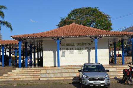 Terminal turístico de Mariana recebe feira criativa neste sábado