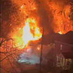 VÍDEO: explosão de grande escala atinge casa nos Estados Unidos