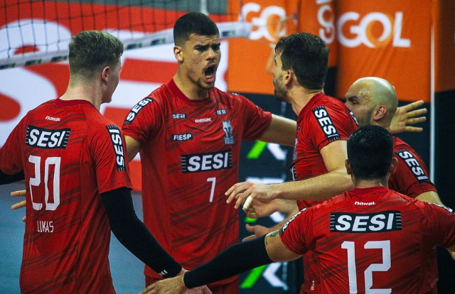 Blumenau perde para Sesi Bauru e segue sem vencer na Superliga de Vôlei