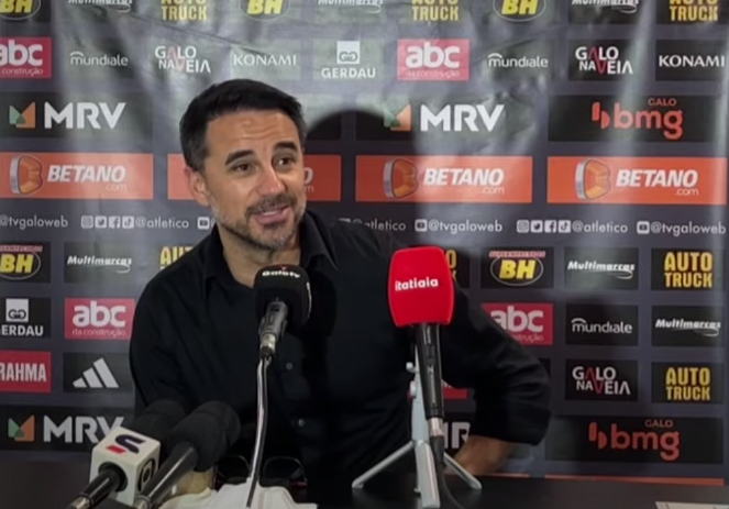 Caetano diz que não acertou com Corinthians e sinaliza permanência no Atlético