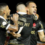 Vasco ganha premiação milionária ao se manter na Série A