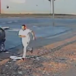 Vídeo: homem pula muro e foge de delegacia após ser preso em Araçuaí (MG)