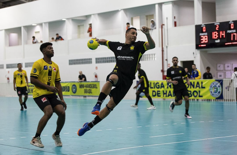 Estreante, Praia Clube vence Liga Nacional de Handebol