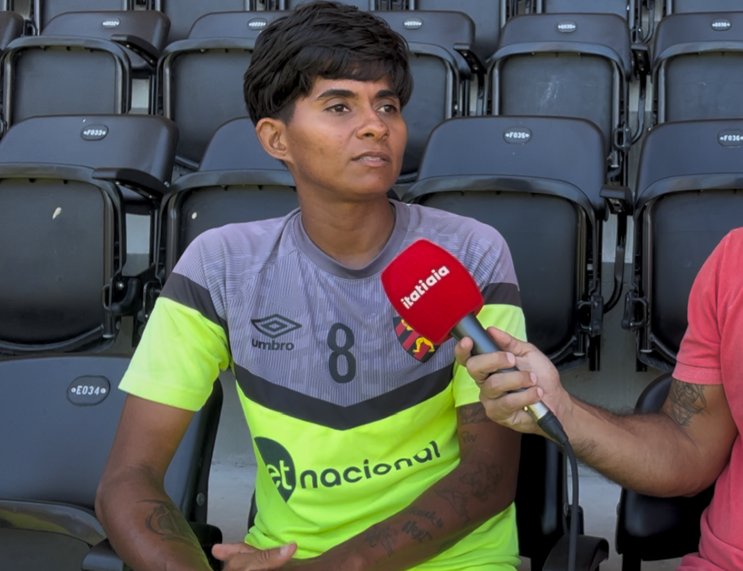 Conheça Ísis, artilheira e candidata a ídolo do Sport: 'Não me vejo em outro clube'