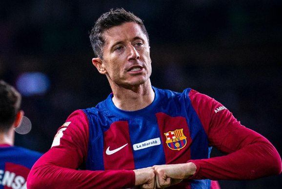 Barcelona pode barrar banhos de jogadores no CT; entenda