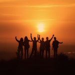 Especialistas indicam a forma mais fácil de ser feliz e saudável em 2024