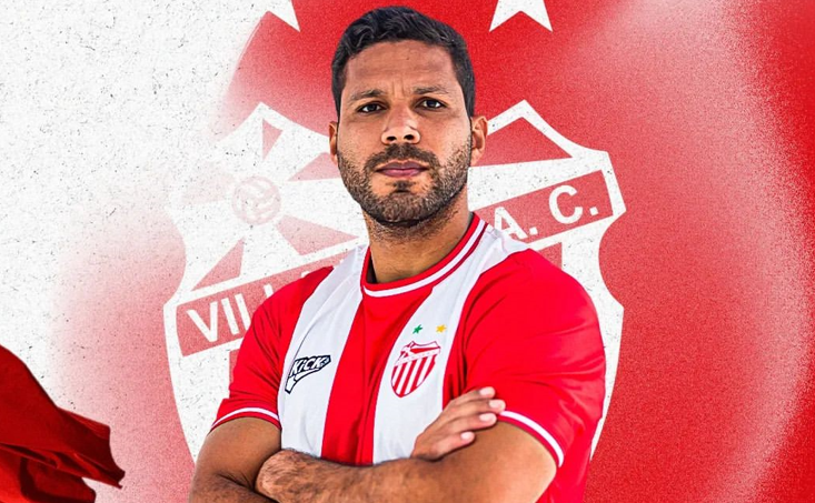 Time mineiro anuncia contratação de zagueiro ex-Vasco
