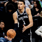 Aos 20 anos, Wembayana tem atuação histórica e quebra recorde do Spurs na NBA