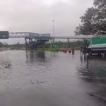 Temporal no Rio de Janeiro provoca alagamento na BR-040