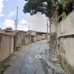 Casa pega fogo em Ibirité, na Grande BH, e bombeiros encontram corpo carbonizado no quarto