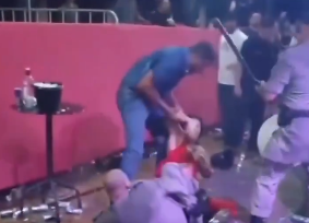 Vídeo: policiais arrastam mulher e agridem homem que tentava ajudá-la em festa em Goiás