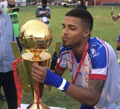 Perto da estreia, Athletic anuncia contratação de atacante ex-Palmeiras