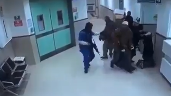 Militares israelenses disfarçados matam três palestinos em hospital da Cisjordânia