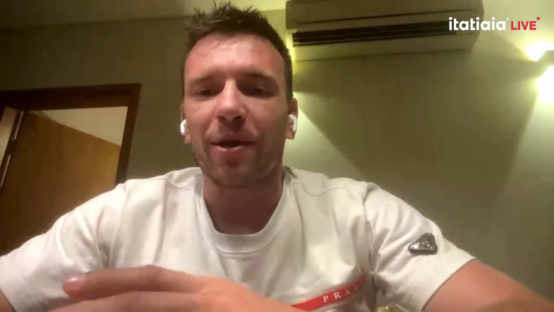 Ex-Cruzeiro, Brock comenta testes de Larcamón na defesa e elogia jogadores